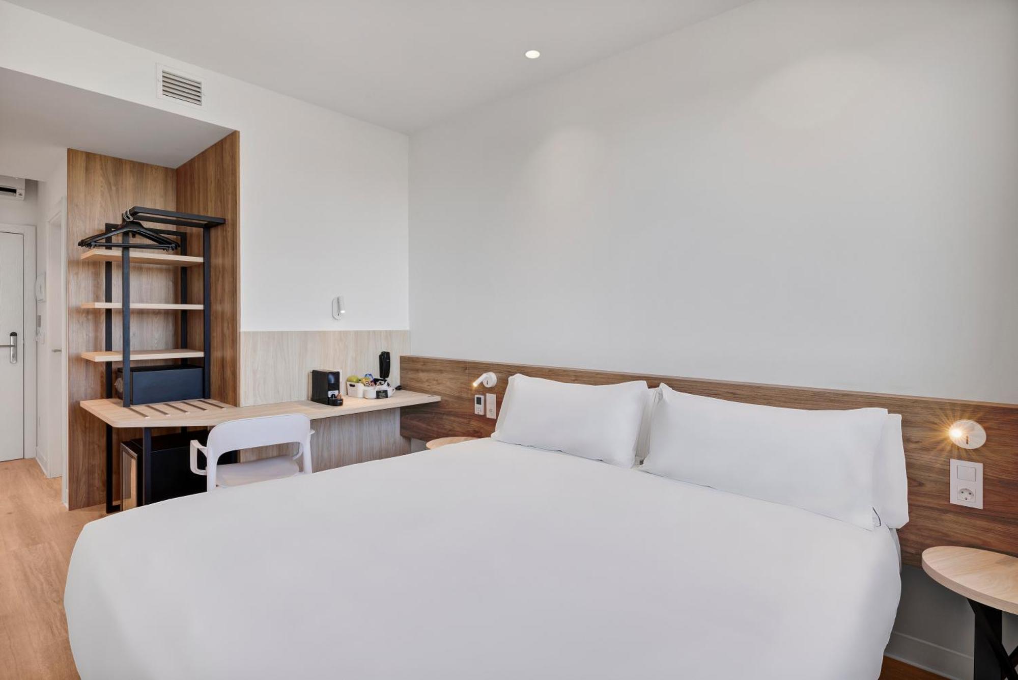 B&B Hotel Madrid Fuenlabrada Retail Park Bagian luar foto