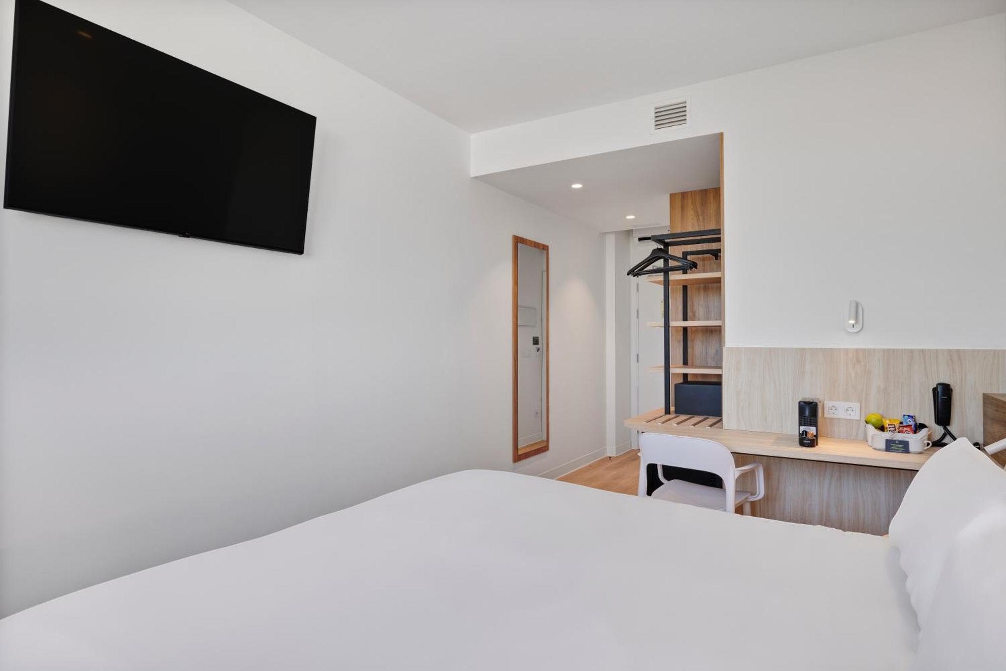 B&B Hotel Madrid Fuenlabrada Retail Park Bagian luar foto