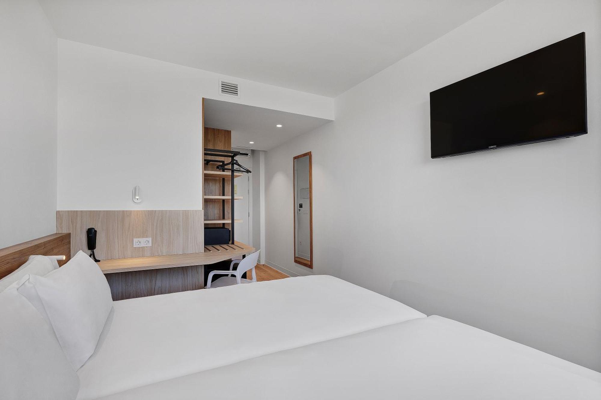 B&B Hotel Madrid Fuenlabrada Retail Park Bagian luar foto