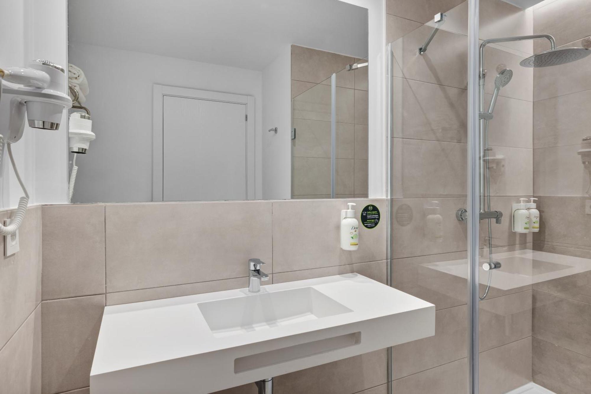 B&B Hotel Madrid Fuenlabrada Retail Park Bagian luar foto