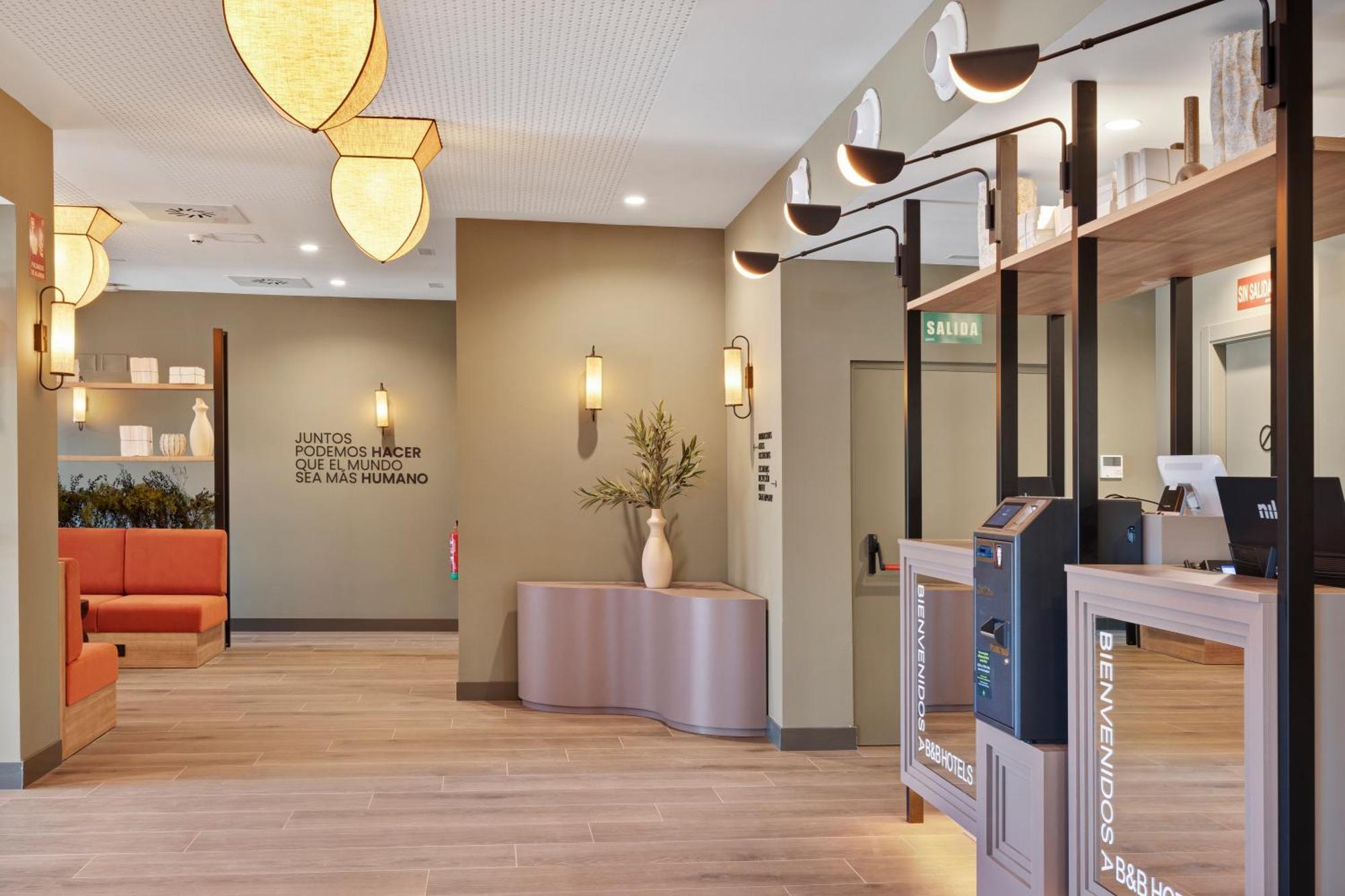 B&B Hotel Madrid Fuenlabrada Retail Park Bagian luar foto